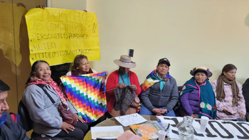 Comunidades contra el gobierno por la concesión de tierras