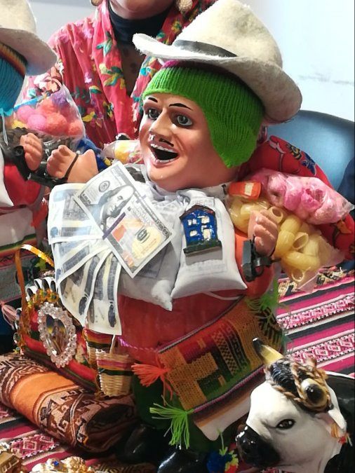 Llega a Jujuy la Feria de Alasitas, un mundo de deseos en miniatura