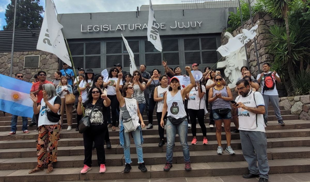 En una jornada repleta de reclamos, docentes volvieron a exponer su malestar