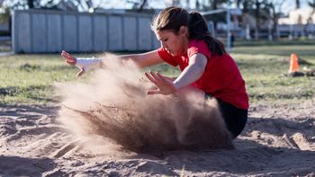 Capacitación en atletismo escolar para fortalecer el deporte en Jujuy