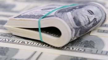 El dólar oficial se mantuvo cerca de los $1.430 y la brecha con el techo de la banda tocó máximos de dos meses