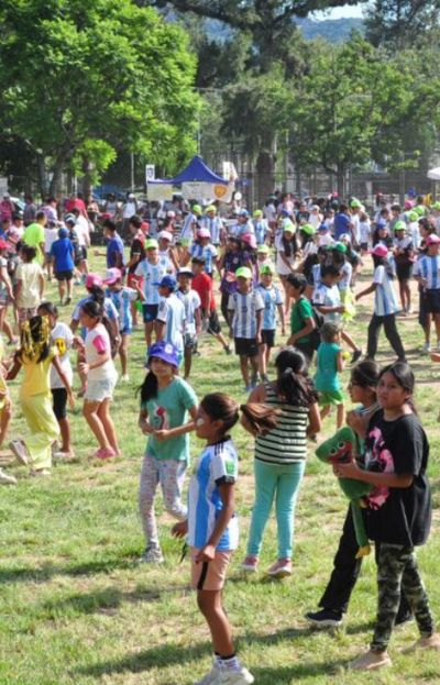 Colonias de Vacaciones 2025: presentaron a los profesores que estarán a cargo de los niños