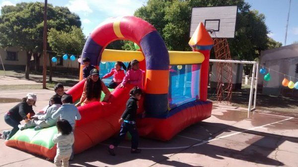 Niños de Casira tuvieron sus festejos de Reyes