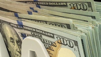 Pese otra intervención de EEUU, el dólar subió y llegó a $1.440 en bancos