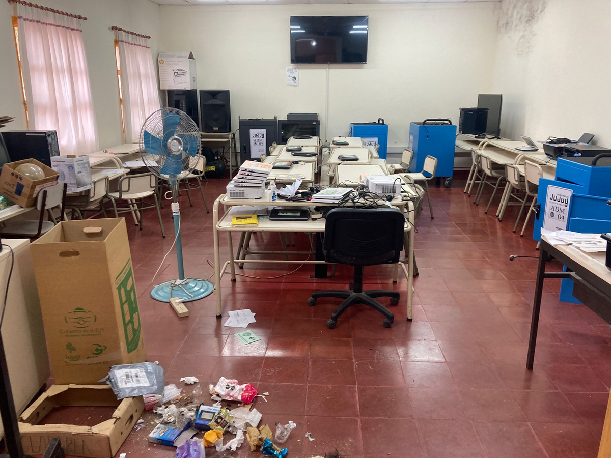 Escuela de Lozano, víctima de un violento robo