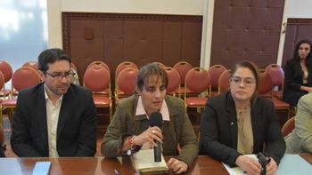 Interpelación a la ministra de Educación: designaciones, sobrecostos e impacto en las aulas
