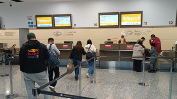 Malestar en el Aeropuerto de Jujuy por demoras y reprogramaciones de Flybondi