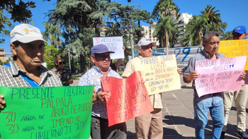 Sin respuestas, trabajadores de la ex Dirección de Energía siguen reclamando