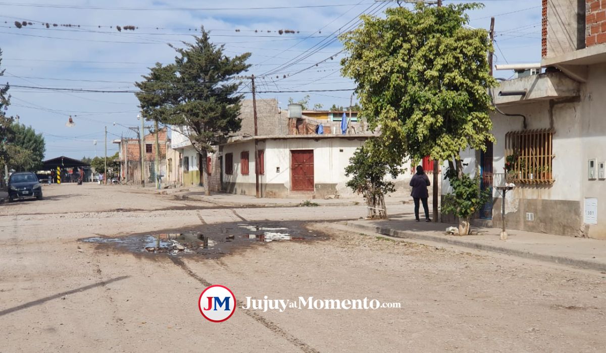 Vecinos a oscuras denuncian constantes hechos de inseguridad en Monterrico