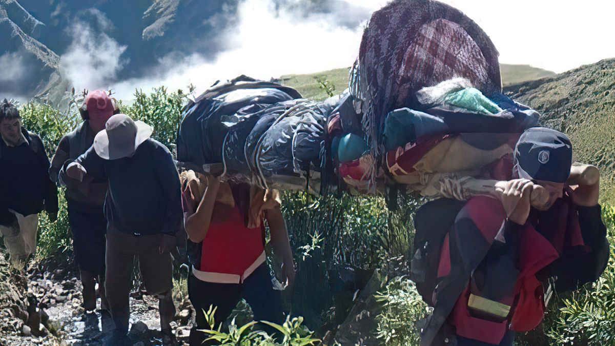 La Odisea De Bomberos Voluntarios: 13 Horas Caminando Para Rescatar A ...