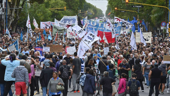 Mega marcha en el Congreso: jubilados, Ni Una Menos y el Hospital Garrahan