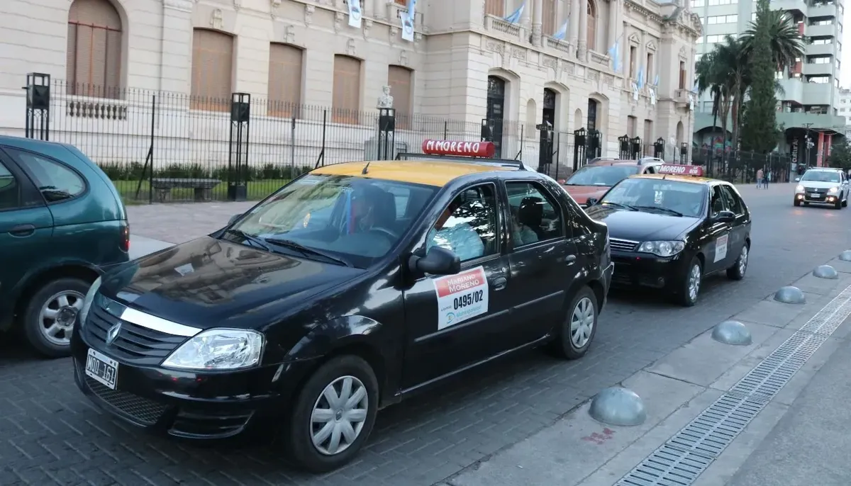 Vecinos de Alto Comedero siguen demandando taxis compartidos