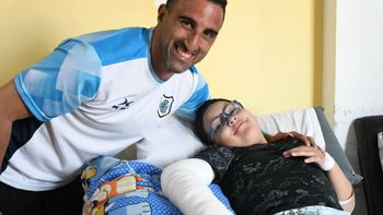 El Lobo llevó sonrisas y esperanza al Hospital Materno Infantil