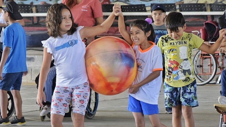 Doble celebración en el Club Universitario, Día del Niño y décimo aniversario