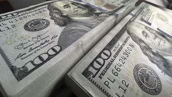 El dólar oficial anotó su segunda caída consecutiva y quedó por debajo de los $1.400