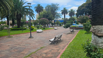 La Plaza Central de Perico se volvió un peligro