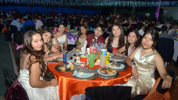 ¿Cómo llega San Pedro a tener la Cena Blanca gratuita?