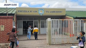 Una concejal que no pudo asumir en Monterrico, fue multada por fotografiar su voto