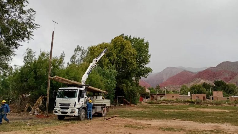 Clubes deportivos reciben mejoras con nuevas obras de iluminación