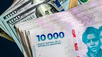 El dólar cerró la semana a la baja: expectativas por el regreso al mercado de deuda