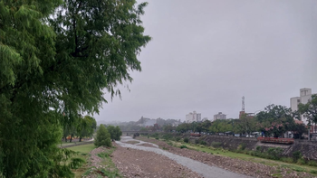 Llovió y refrescó en la ciudad: ¿Cómo estará el tiempo el fin de la semana?