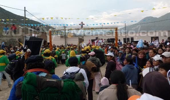 Miles de fieles acompañaron el descenso de la Virgen de Punta Corral