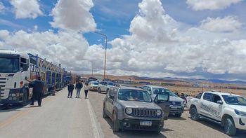 Casi dos días varados en el Paso de Jama por los cortes: hoy hubo una apertura parcial