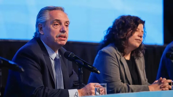 A días de terminar la gestión, siguen los nombramientos y pases a planta en el gobierno