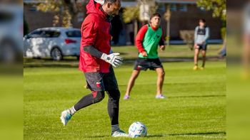 La goleada del Lobo sigue desnudando la crisis de Colón: habló el arquero Marcos Díaz