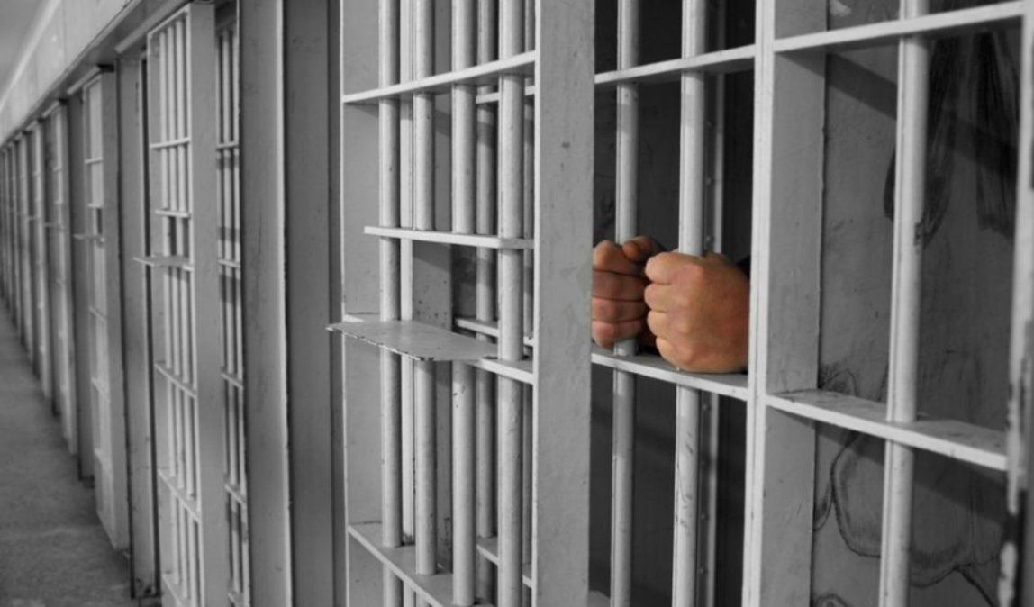 Condenan a un hombre a 15 años de cárcel por abusar de una menor de edad