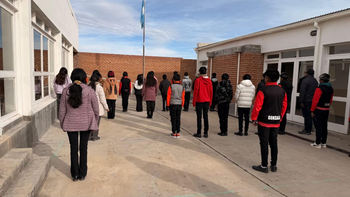 Clases en el frío extremo: información tardía y delegación de responsabilidades