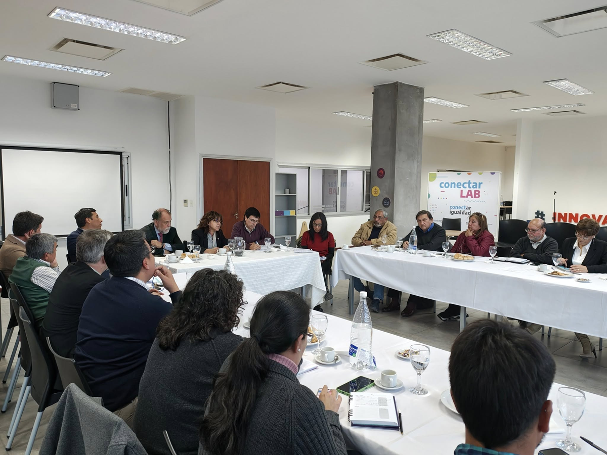 Tras la eterna espera, docentes fueron convocados a paritarias