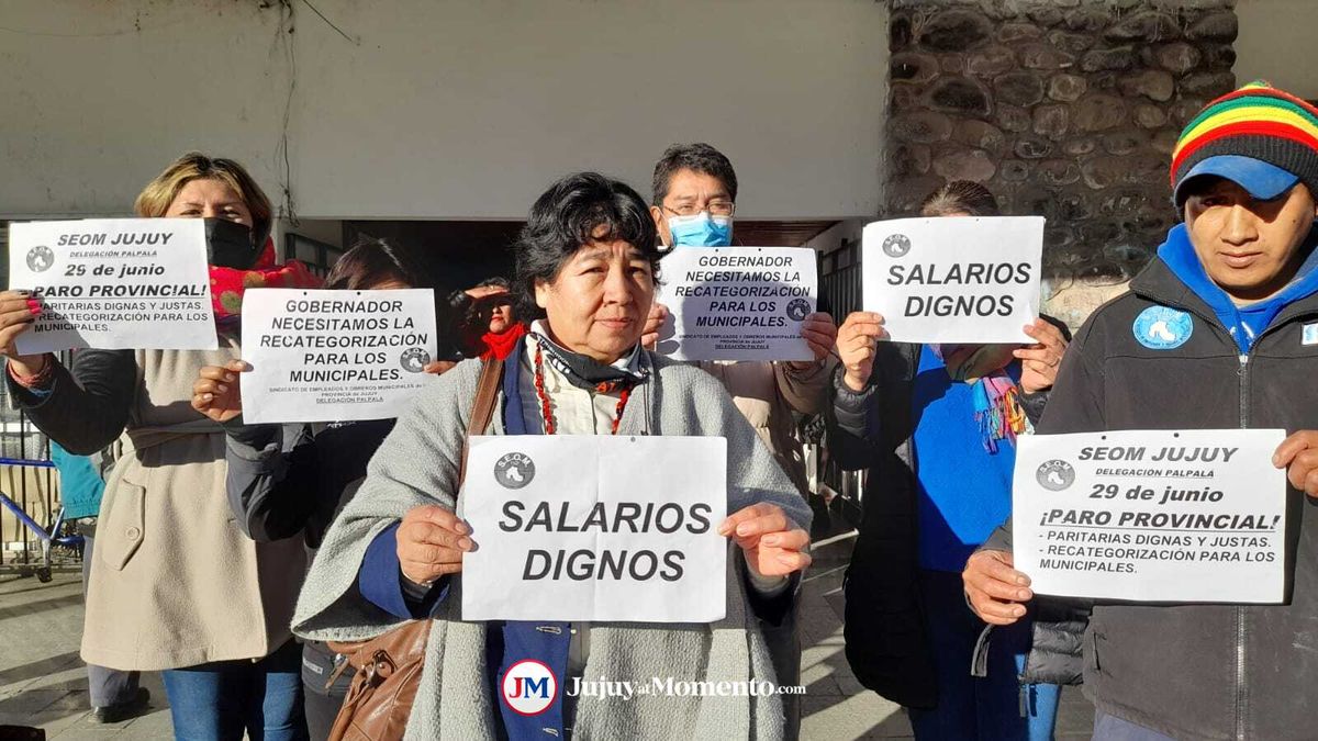 Municipales molestos pidieron sueldos dignos en Palpalá