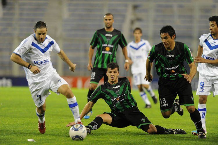 Vélez encontró la victoria en el juvenil Rescaldani