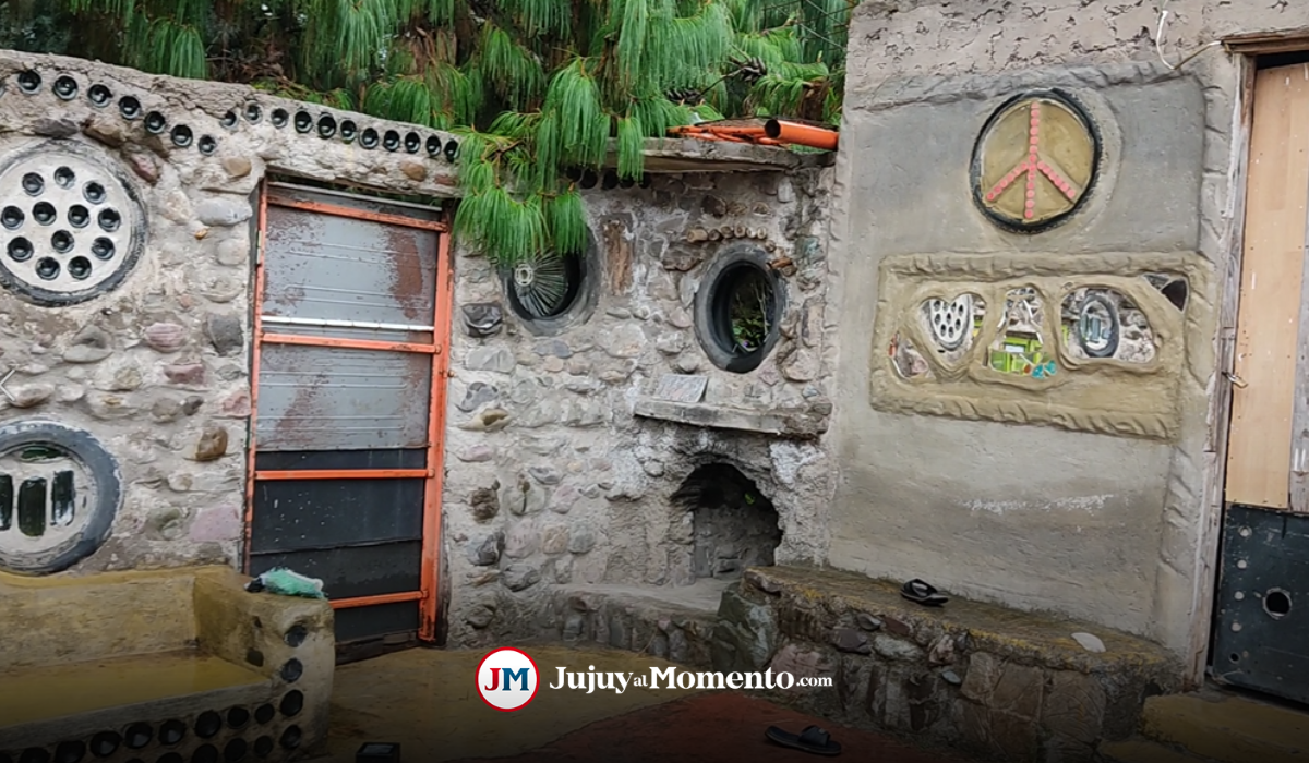 La casa de las botellas, el increíble lugar donde vive Camilo