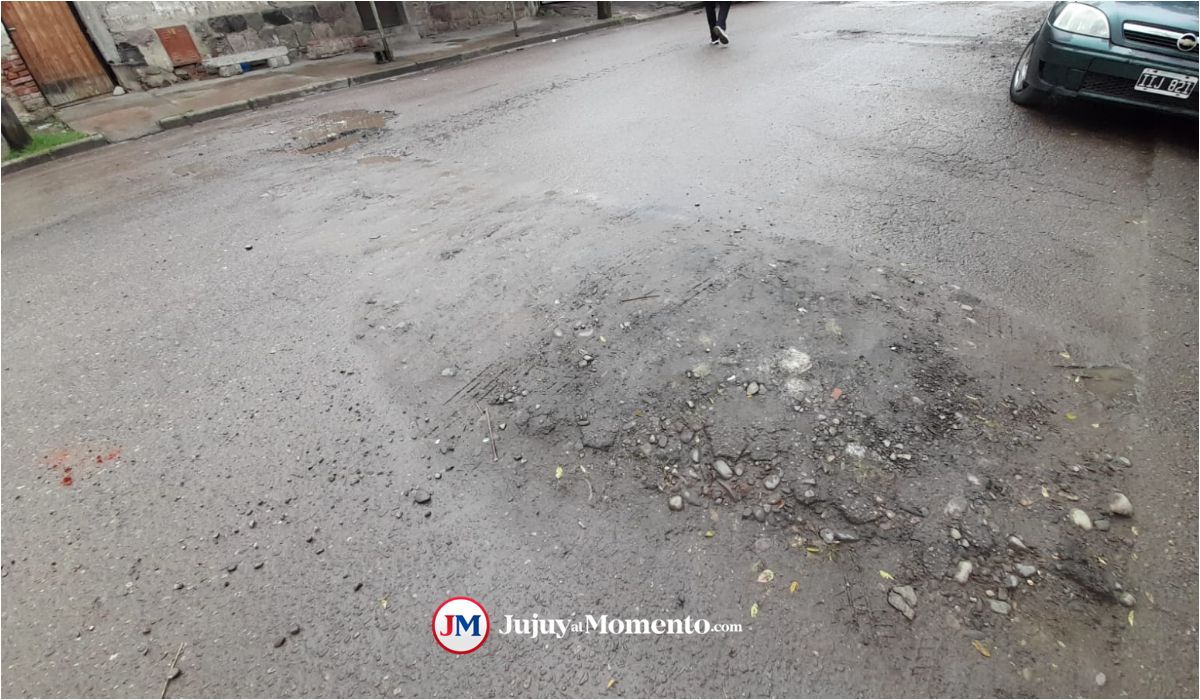 Vecinos molestos piden por la reparación de calles en Palpalá