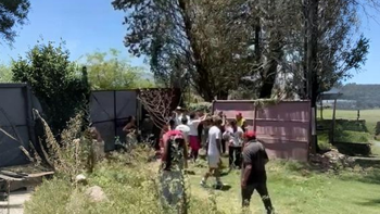 Violencia en el fútbol juvenil: árbitro agredido en Zapla vs Alberdi