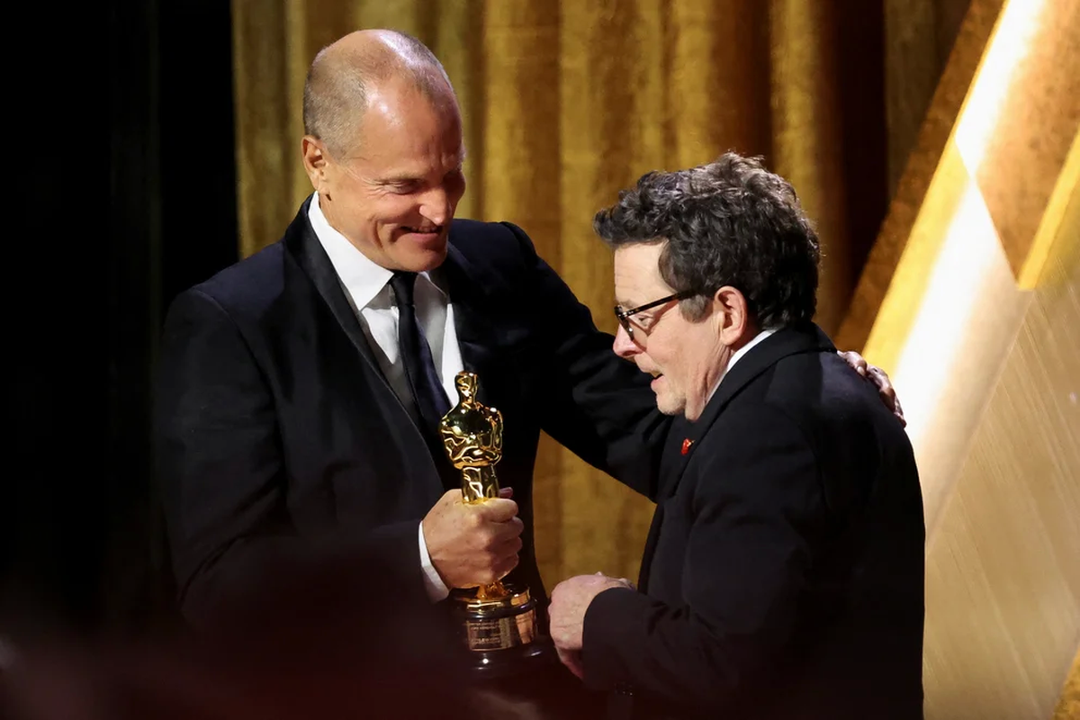 Michael J. Fox recibió un Oscar honorífico por su trabajo humanitario