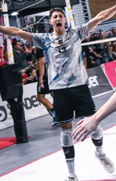 Luciano Arrueta, subcampeón de la Liga Nacional y figura destacada