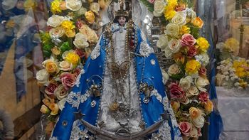 La Virgen de Punta Corral regresa a su santuario entre los cerros