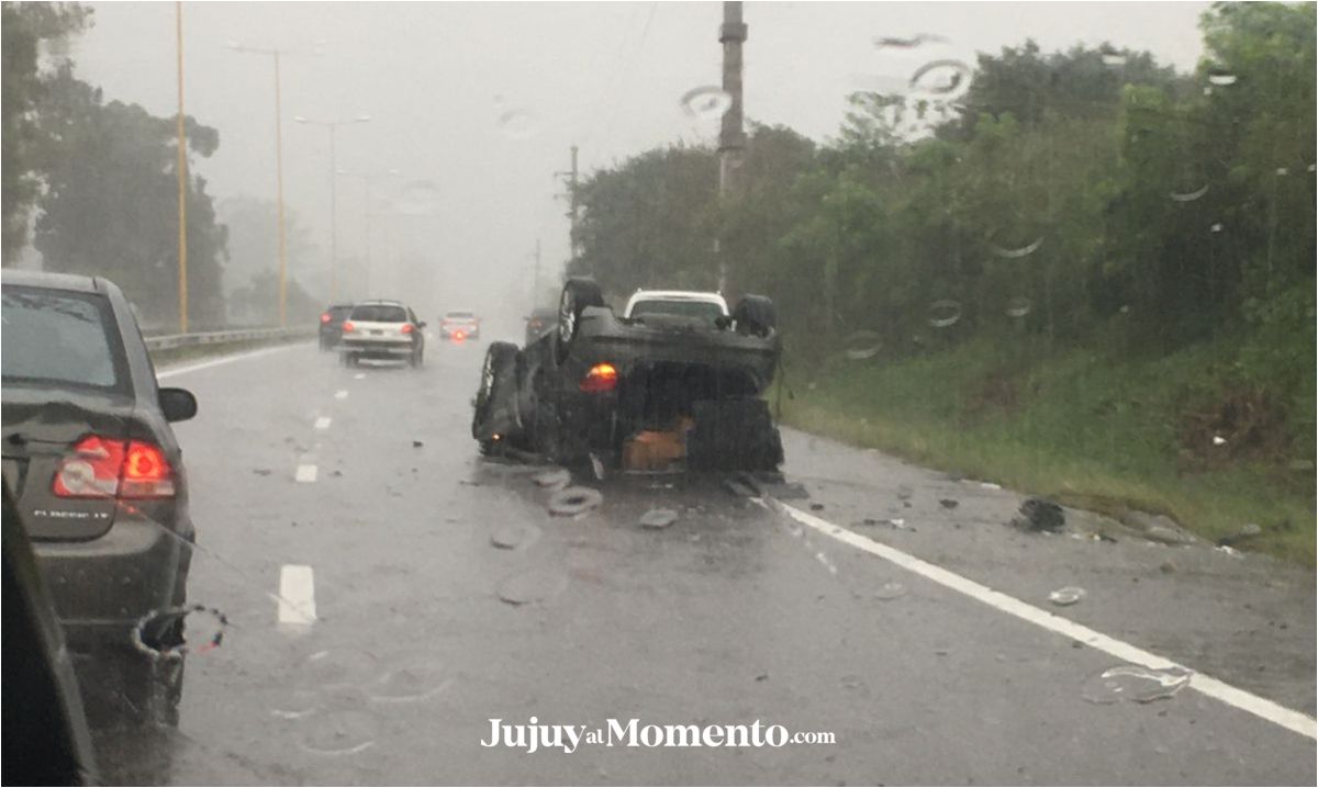 Accidentes en Jujuy: rutas mojadas e imprudentes al volante, un combo letal