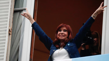 La Justicia ordenó que Cristina Kirchner vuelva a cobrar la pensión de Néstor