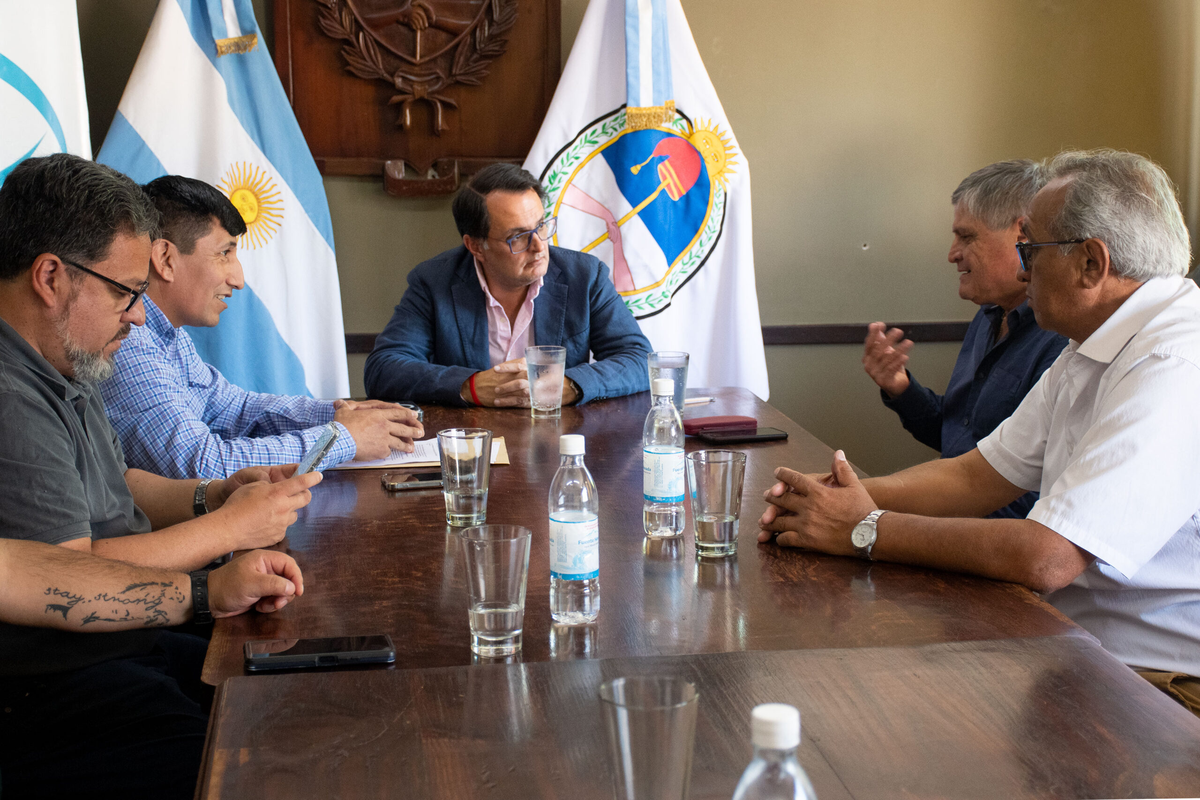 Choferes cuestionan la reunión de concejales con el veedor de UTA Jujuy