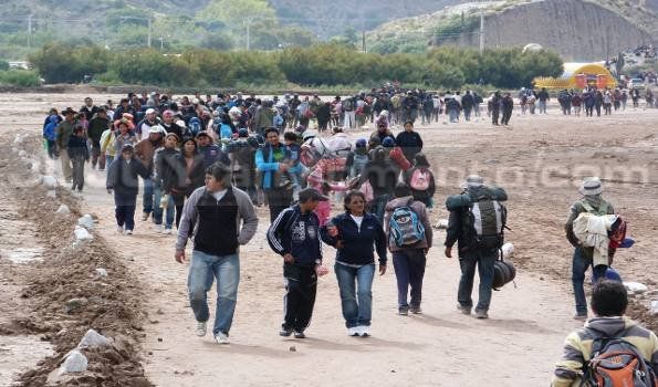 Miles de fieles acompañaron el descenso de la Virgen de Punta Corral