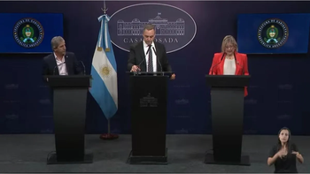 Luis Caputo desestimó que el caso Adorni afecte las inversiones e insistió con 