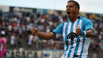 Golpe tempranero y victoria para el Lobo