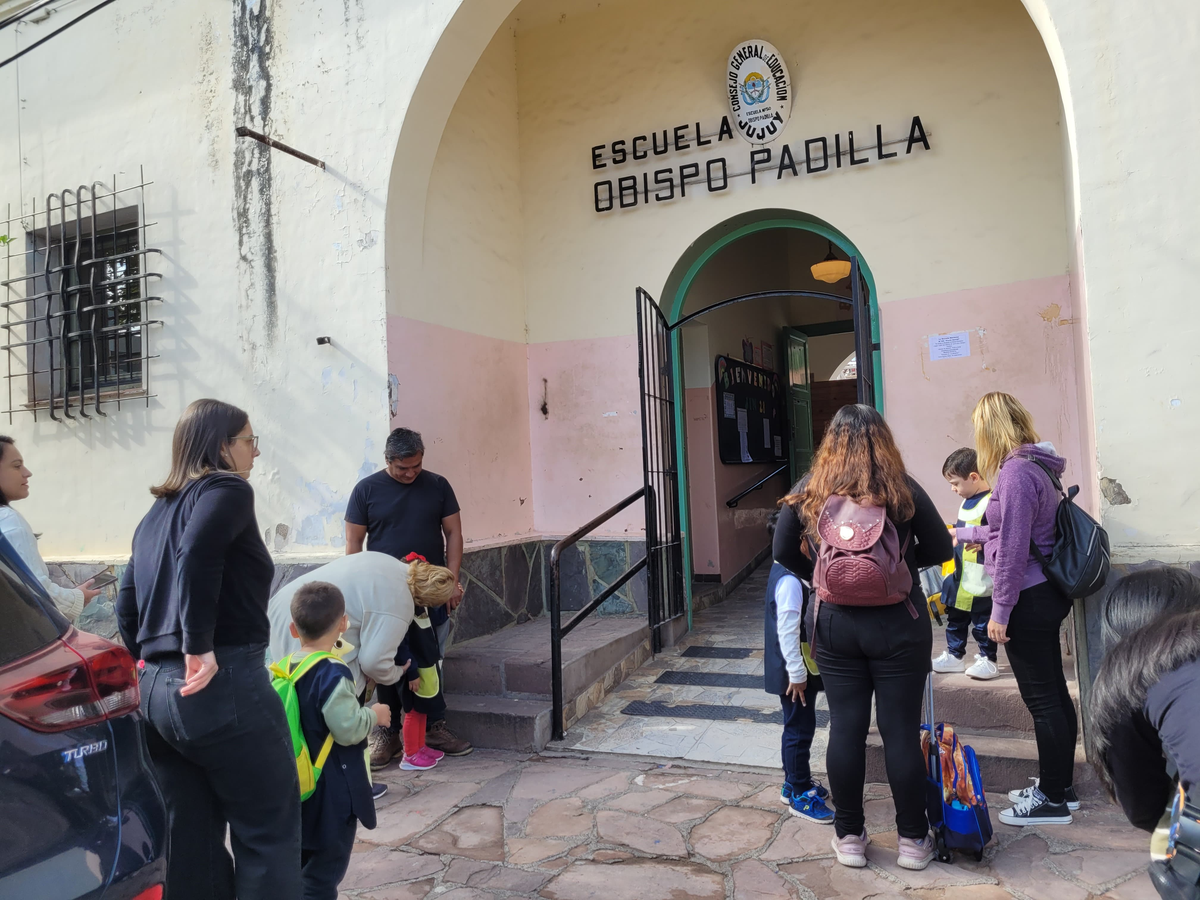 Escuela capitalina inició las clases una semana después porque no estaba en condiciones