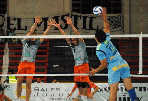 Jujuy Vóley perdió frente a Lechuzas de Villa María en el Néstor Kirchner
