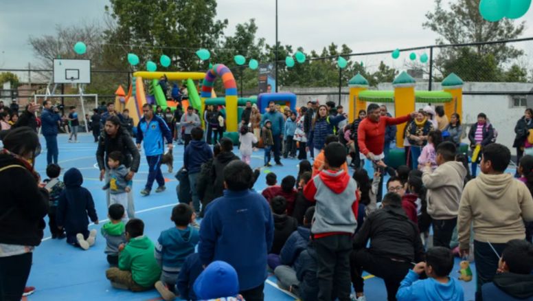 Risas y alegría, el polideportivo de Chijra abrió sus puertas con una gran celebración