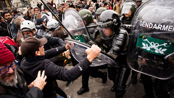 Marcha de jubilados: incidentes entre manifestantes y la policía tras la fallida sesión